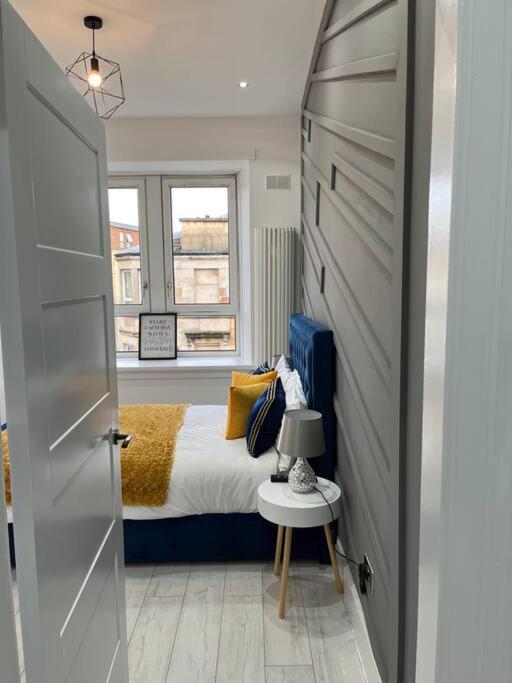 Cheerful 2 Bedroom Homely Apartment, Sleeps 6 Guest Comfy, 3X Double Bed, Parking, Free Wifi, Suitable For Business, Leisure Guest,Glasgow, Glasgow West End, Near City Centre 외부 사진