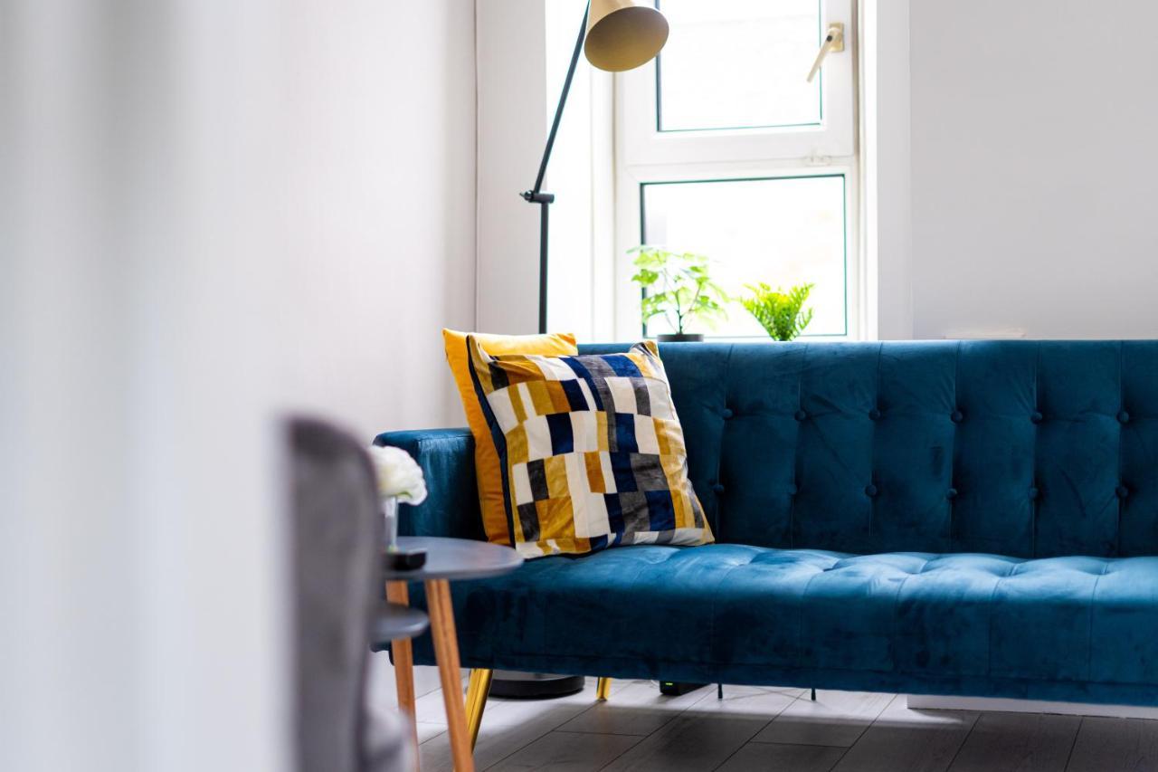 Cheerful 2 Bedroom Homely Apartment, Sleeps 6 Guest Comfy, 3X Double Bed, Parking, Free Wifi, Suitable For Business, Leisure Guest,Glasgow, Glasgow West End, Near City Centre 외부 사진