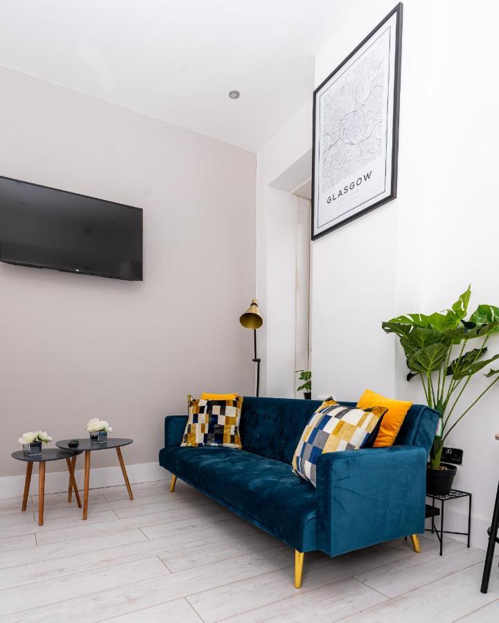 Cheerful 2 Bedroom Homely Apartment, Sleeps 6 Guest Comfy, 3X Double Bed, Parking, Free Wifi, Suitable For Business, Leisure Guest,Glasgow, Glasgow West End, Near City Centre 외부 사진